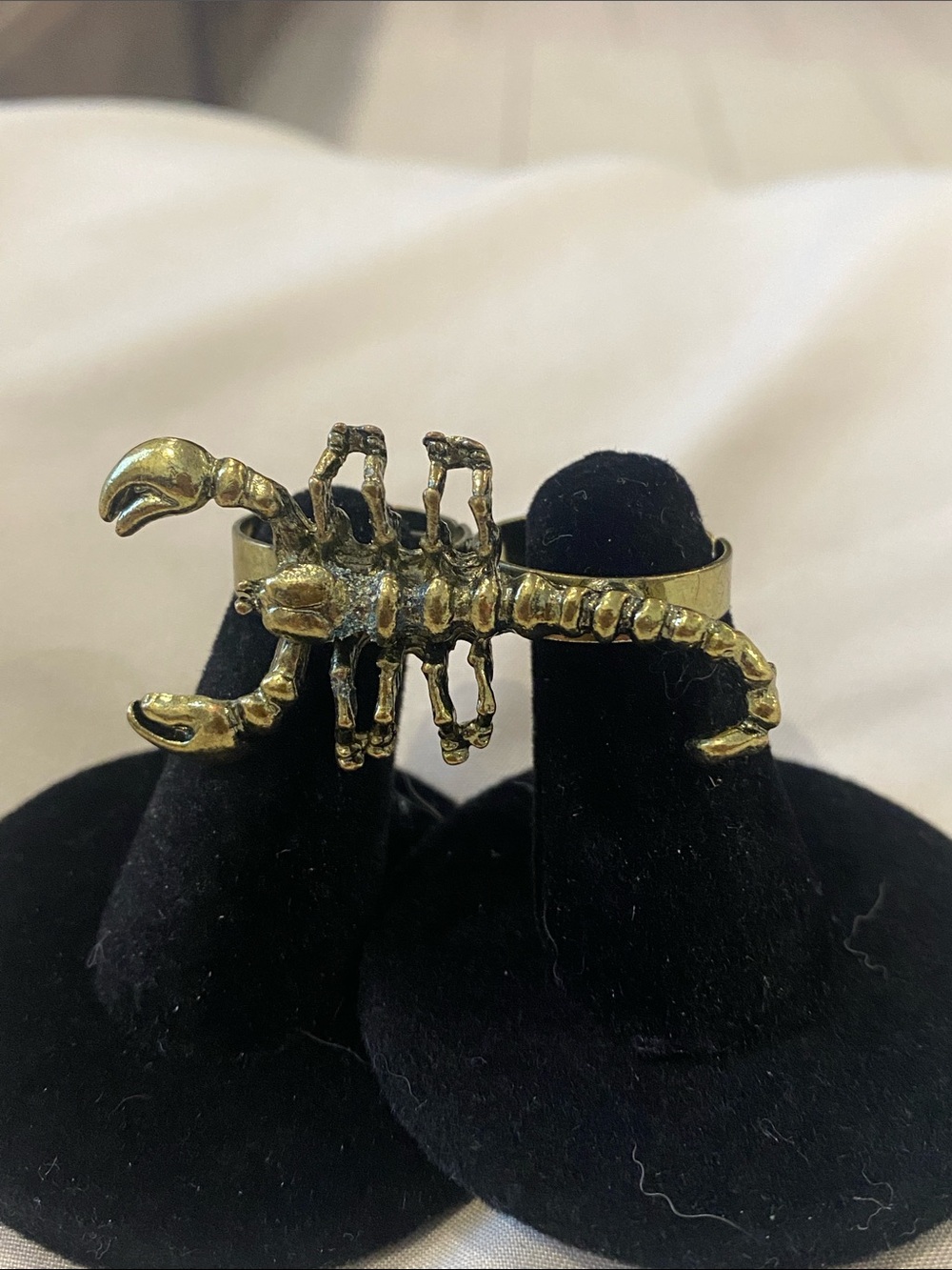 Gold Scorpion Reptile Accessory Ring - Gold one size